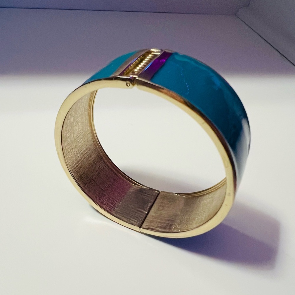 Turquoise and gold bangle bracelet with hinge closure